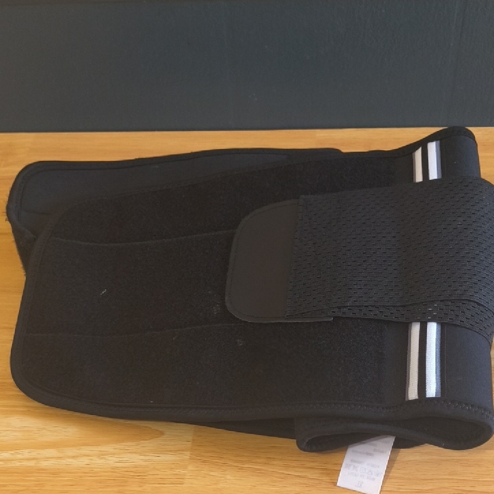 Black Adjustable Waist Support Belt